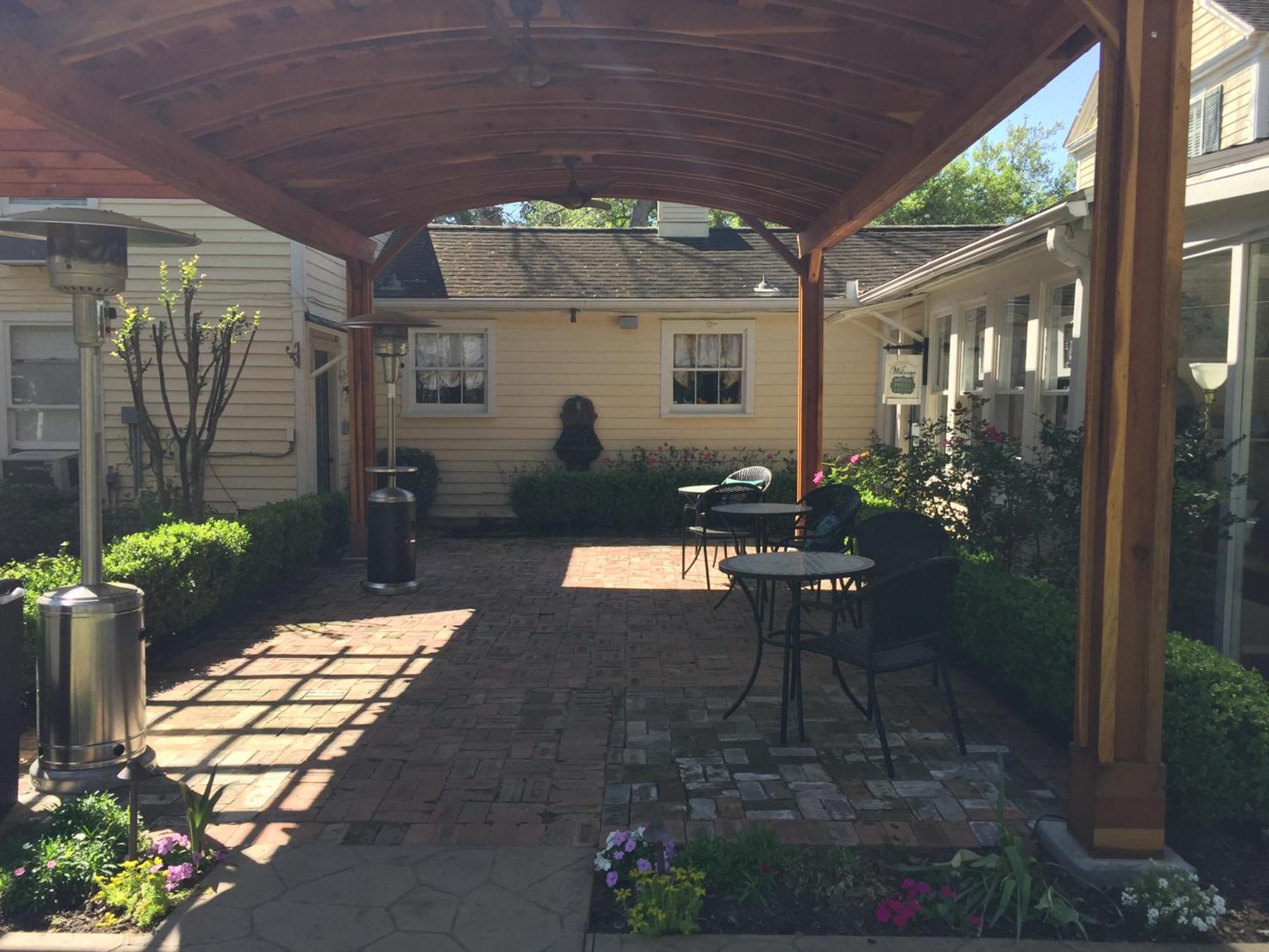 Hodge Podge Lodge Montgomery Exterior photo